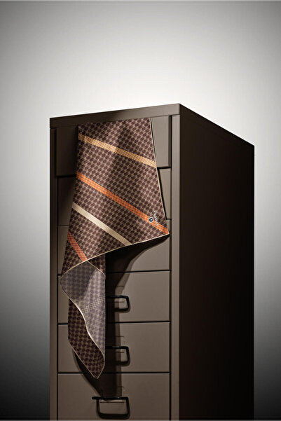 Vissona 100% Twill Silk Monogram and Stripe Pattern Milk Brown - Μπεζ Χρώμα 90x90 Φουλάρι Σχήμα Ραπτικής: Ραπτική στο χέρι