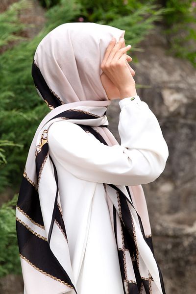 Vissona Women's Fresh Silk Shawl Black Powder