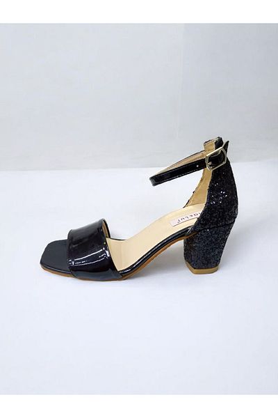 PATİK BEBE Pantofi de seară cu toc de culoare neagră pentru fete
