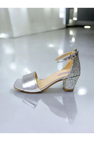 PATİK BEBE Pantofi de seară cu toc de culoare argintie pentru fete