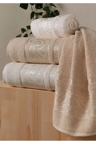 Fiesta VIP Jacquard Σετ Μπάνιου 4 τεμαχίων 2 τεμάχια 50x90 cm 2 τεμάχια 90x150 cm