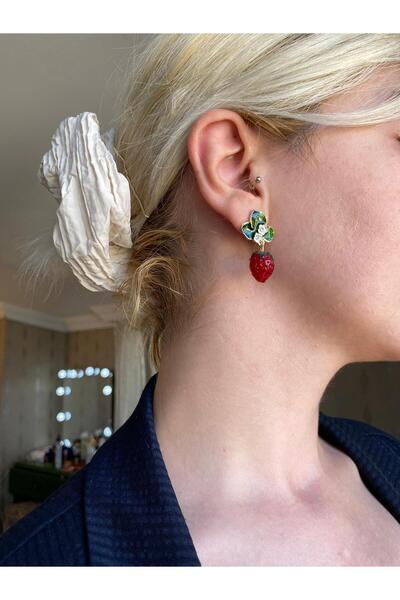 MIRADA JEWELRY Vintage Strawberry Earrings