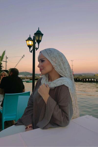 Shawl Passion شال قطني بنمط ريترو باللون الأسود الكريمي