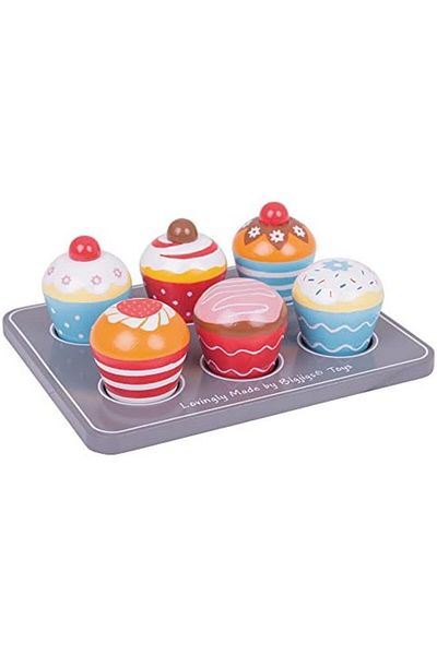 BIGJIGS Toys Wood Cupcakes and Muffin Tray Play Food Toy 7 Pieces Set