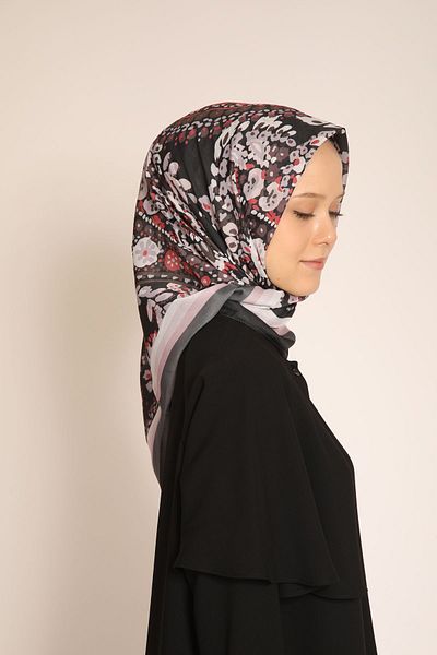 BERCHEM SCARF Floral Pattern Scarf – Vibrant and Energetic Design