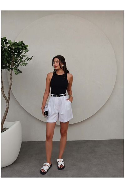 ESRAHELVACI Loose Cut Linen Shorts