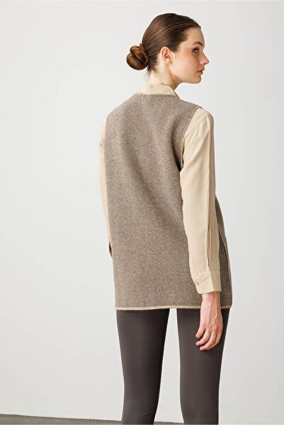 Desen Triko Women's O-Neck Front Embroidered Wool Vest K.Beige