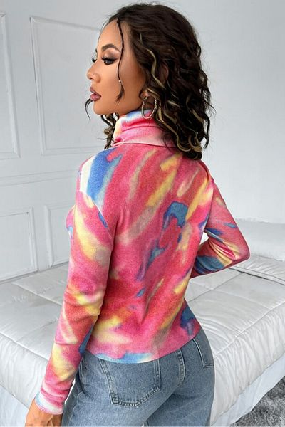 OBRO Women's thin turtleneck sweater with abstract gradient tie dye print, in pastel colors
