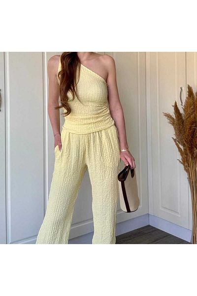 MODA DURAĞI One-Shoulder Seersucker Suit