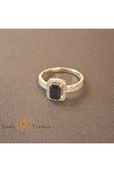 saratremo Elegant Ring with Smoky Black Crystal and Zirconia - 14K Gold-Plated