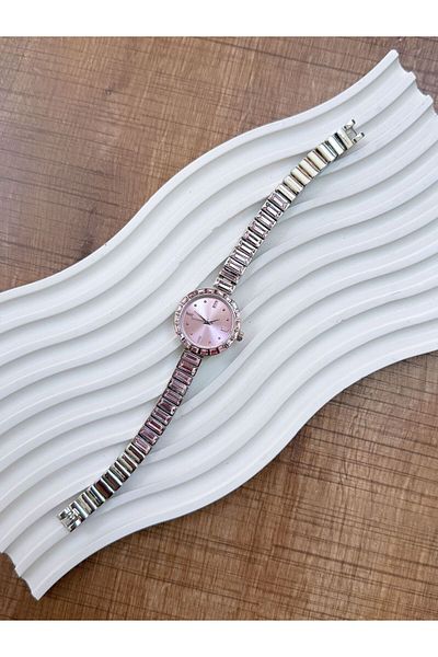 LOOQ ساعة يد نسائية بتصميم أنيق من Waterway Stone