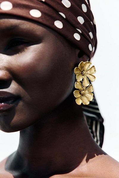 Unzilee Zra Brand Model - Metal Flower Earring