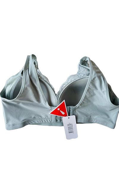 Clothes Box Lace Detailed Underwire-Free Padding-Free Gathering Bra