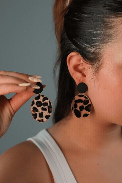 Sumen Butik Leopard Pattern Dangle Earrings