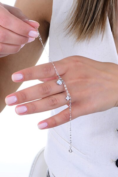 Söğütlü Silver Gümüş rodyumlu zirkon ve taşlı top detaylı sallantılı yonca bi...