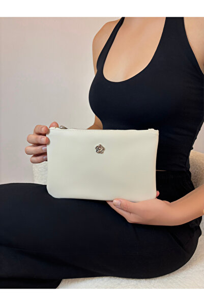 BK Bags & Accessories حقيبة مكياج كلاتش يدوية نسائية