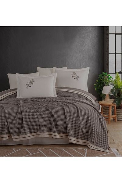 KÜBRAHOME'S Newhome Checkered Hand Embroidered 100% Cotton Pique Set Brown