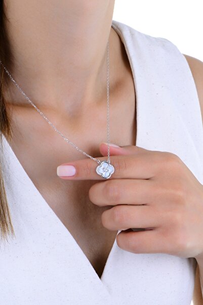 Söğütlü Silver Gümüş rodyumlu zirkon ve taşlı ortası tektaş detaylı yonca kol...