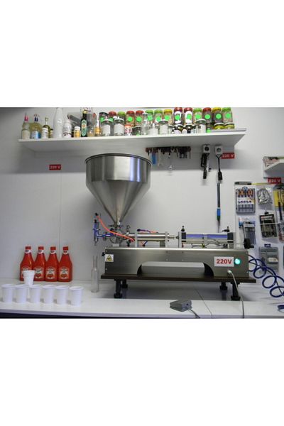 Jobs ahead group Bottling machine for low-viscosity products
