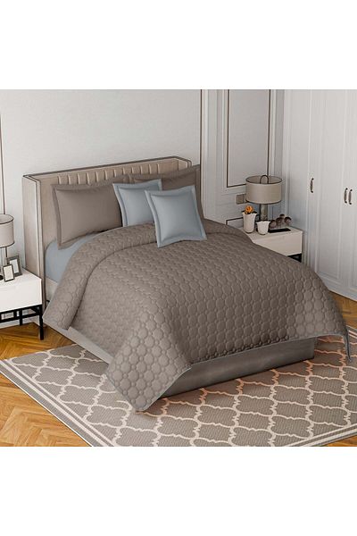 smart home A compressed summer double bed sheet to give beauty and elegance to your bedroom