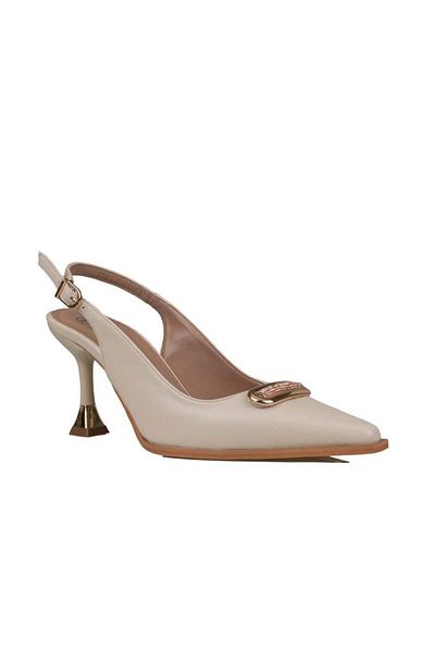 Trend Adımlar Cream Leather Front Stone Embroidered Pointed Classic Shoes