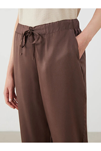LC Waikiki LCWAIKIKI Classic Kahverengi Beli Lastikli Havuç Kesim Kadın Pantolon