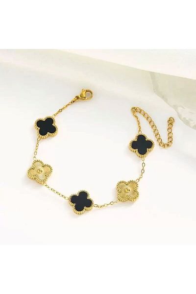 AKSESUARIM Women's Clover Figured Enameled Steel Bracelet