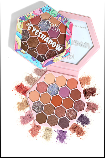 BSR SHOWROOM 19-Piece Eyeshadow Palette & Eyeshadow