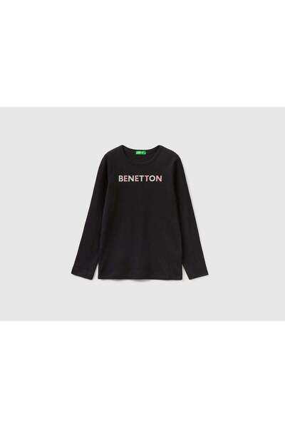 United Colors of Benetton تي شيرت بناتي بأكمام طويلة وطبعة على الصدر