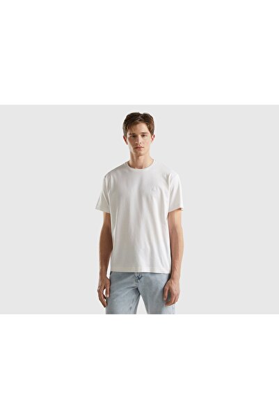 United Colors of Benetton تي شيرت قطني 100% بياقة دائرية مطرز بشعار