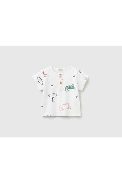 United Colors of Benetton تي شيرت هينلي للأطفال مطبوع عليه