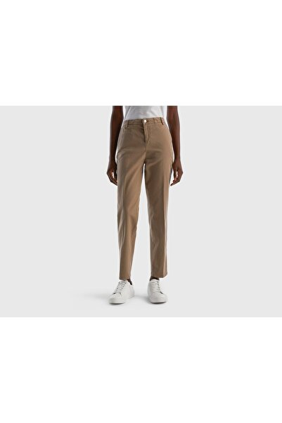 United Colors of Benetton بنطلون تشينو قطني بقصّة Slim Fit للنساء