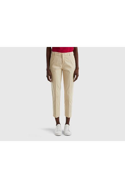 United Colors of Benetton Women's Solid Short Cotton Stretch Chino Pants