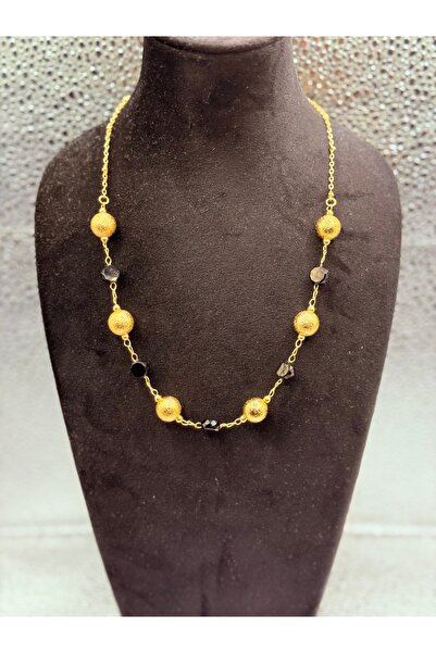 FASHION Zerra Bella – 14K Altın Ayar Renginde Siyah ve Altın Top Detaylı Kolye