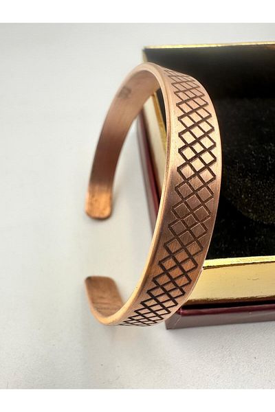 KAVELE Raw Pure Copper Diamond Motif Copper Bracelet - in Gift Box