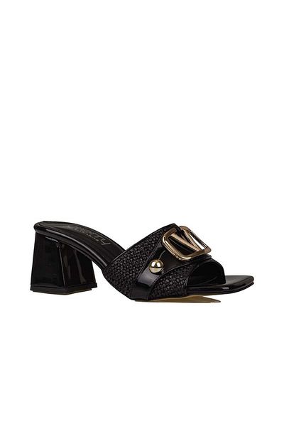 Trend Adımlar Black Straw Embroidered Patent Leather Women's Classic Slippers