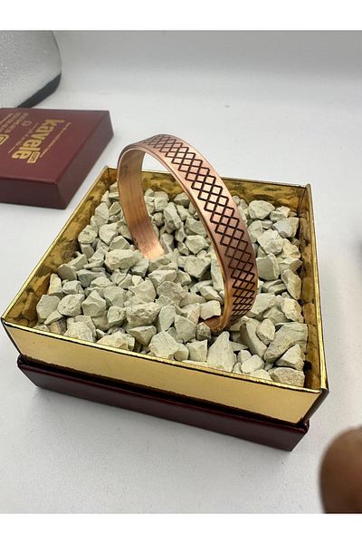 KAVELE Raw Pure Copper Diamond Motif Zeolite Sand Copper Bracelet - in Gift Box