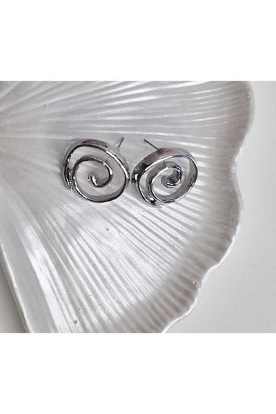 Ivory Pearl Spiraled Earrings