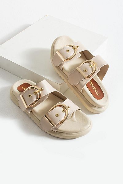 diclepolat Γυναικείες παντόφλες Milana Beige με δύο αγκράφες με επίπεδη σόλα