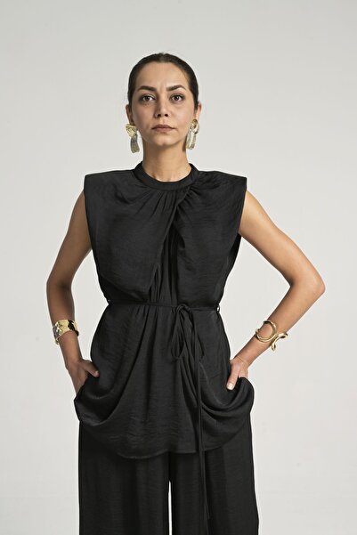 laviess Satin Padded Blouse