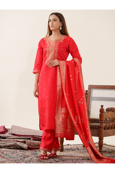 DW By Styli Embellished Straight Kurta with Trouser and Dupatta Set