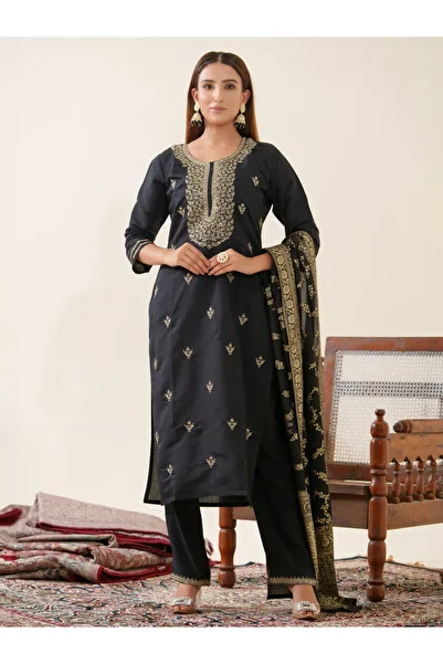 DW By Styli Embroidered Straight Kurta with Trouser and Dupatta Set
