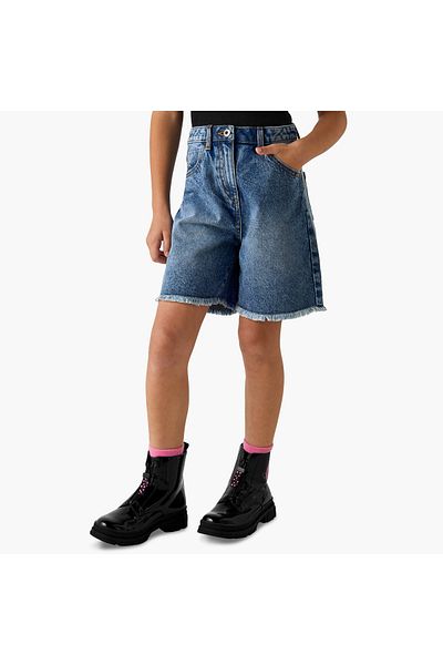 Juniors Solid Denim Shorts with Pockets and Frayed Hem