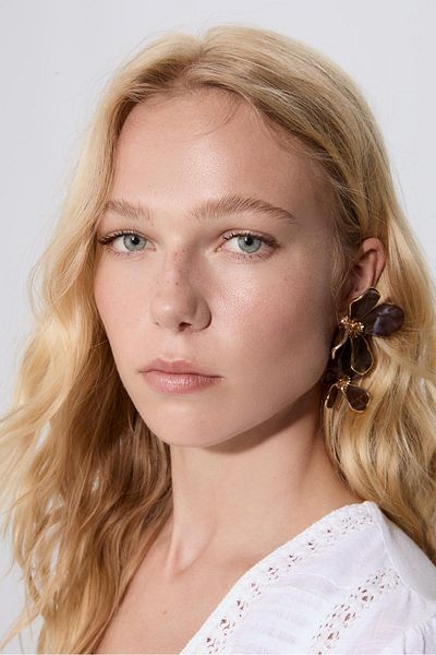 Stradivarius Cascading flower earrings