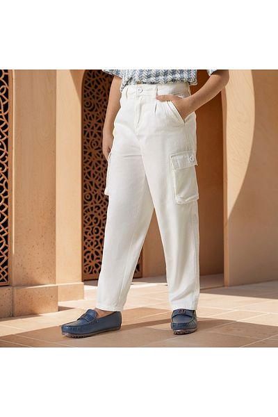 Juniors Solid Pull-On Cargo Pants with Button Closure
