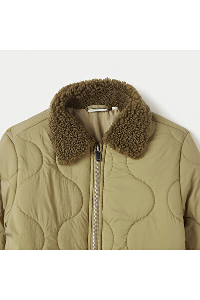 Juniors Quilted Heavy Jacket with Long Sleeves and Zip Closure