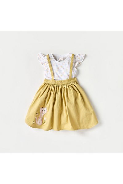 Juniors Printed T-shirt and Pinafore Skirt
