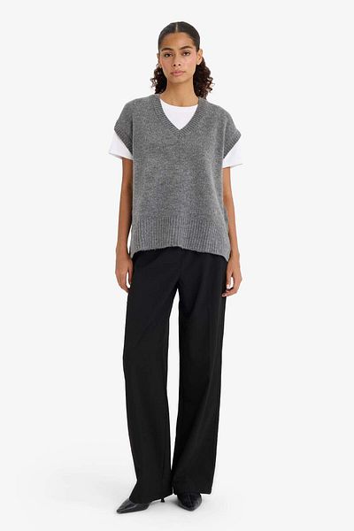 DeFacto Regular Fit V-Neck Sweater F2901Ax25Au