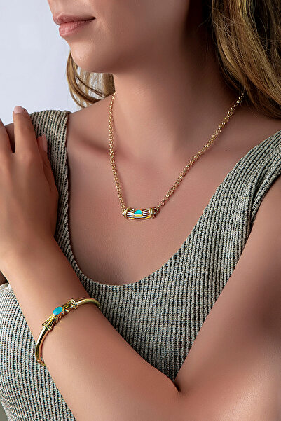 innuendo jewelery قلادة من الذهب والحجر الأزرق مع تصميم ضوء الشمس