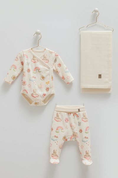 Caramell Newborn 3-Piece Gift Set 0-3 Months 100% Cotton Baby Bodysuit Set and Muslin Blanket (75-85)